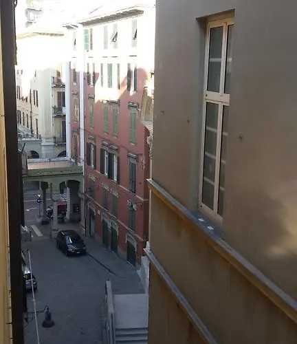 Piazzetta Dei Consoli * Savona